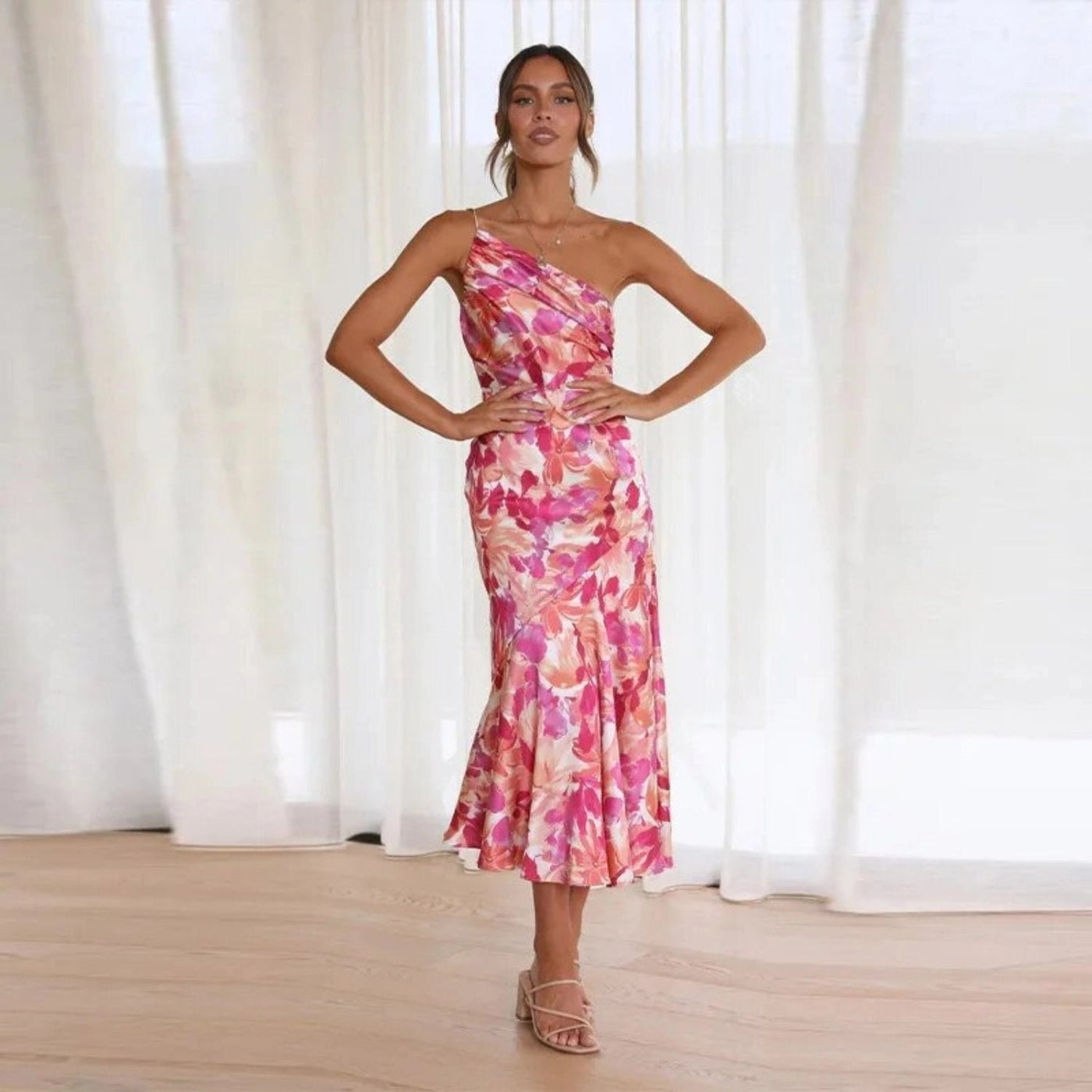 Emmy | Robe maxi asymétrique avec motif floral