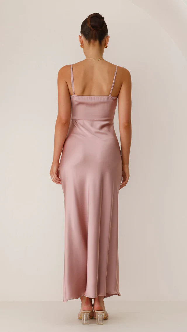 Ilana – Robe Longue Élégante