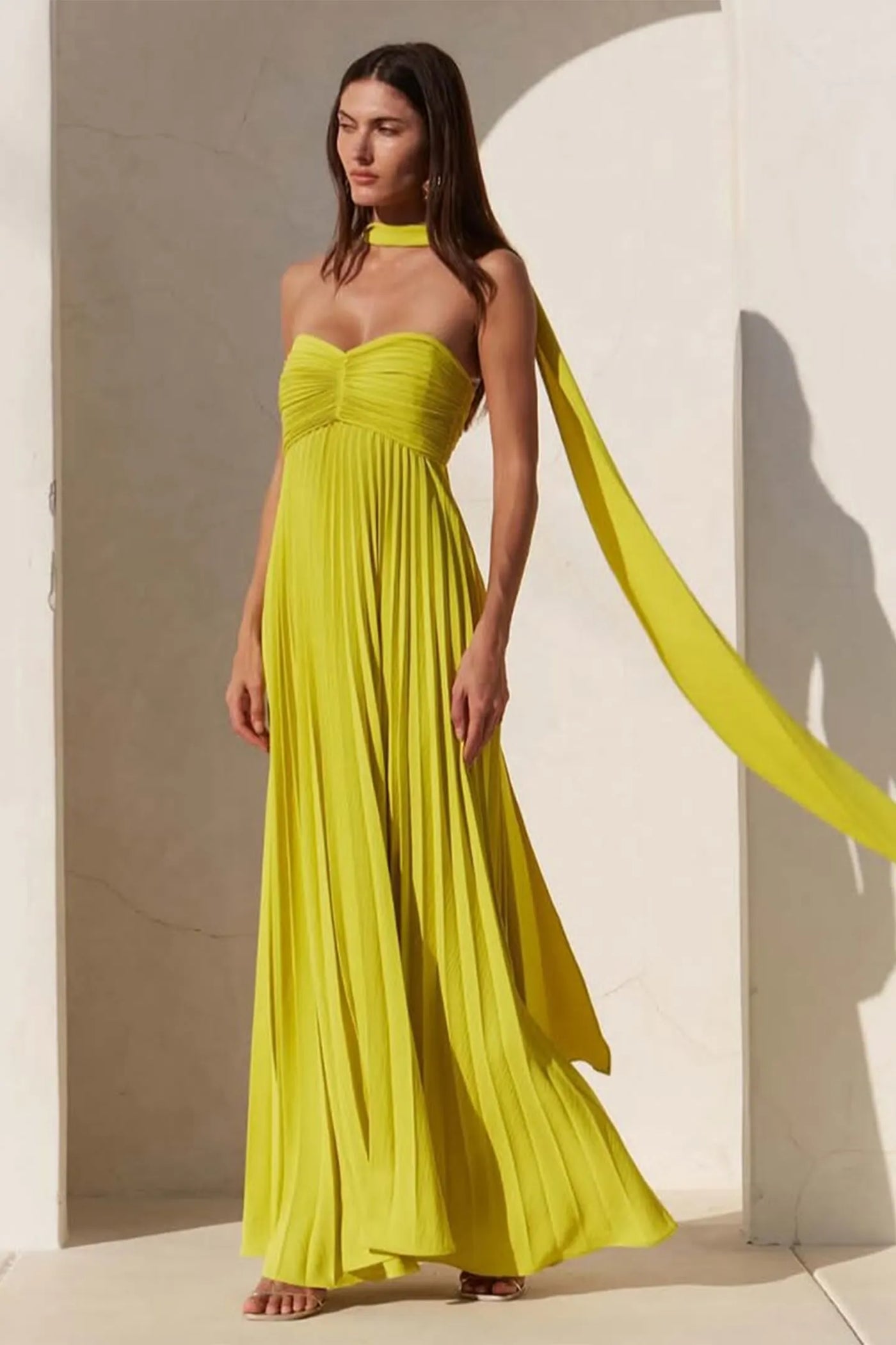 Isavelle – Robe Longue Plissée Sans Bretelles
